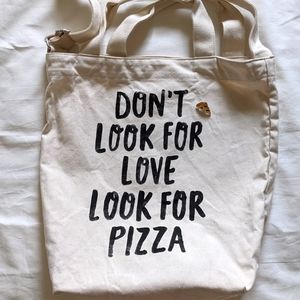 Uniqlo x Timothy Goodman Pizza Tote 🍕